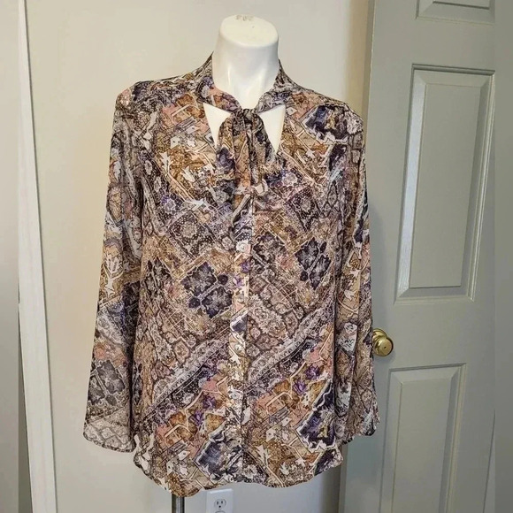 Show Me your MuMu Taylor Tie Retro Boho Chic Inspired Button Down Blouse(S) - Picture 2 of 9
